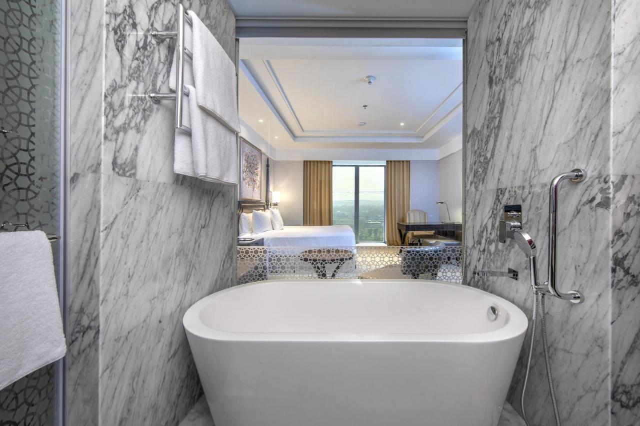 Itc Royal Bengal, A Luxury Collection Hotel, Calcuta Exterior foto Bathroom